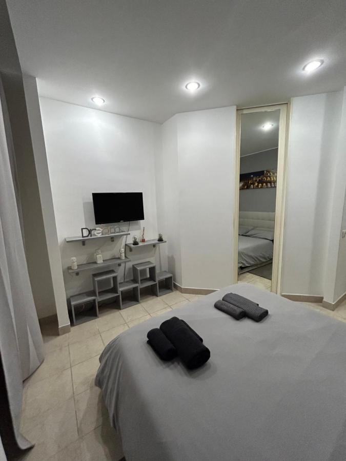 Alex Rhome Apartment Roma Exterior foto